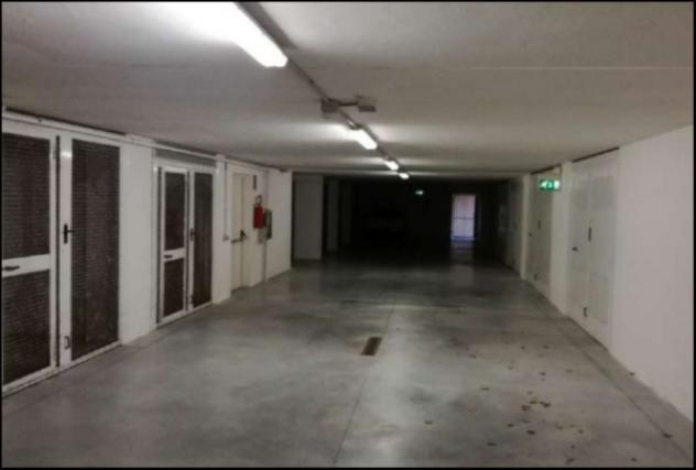 Immobile in asta di 34 m² con più di 5 locali in vendita a Macerata - Foto 11
