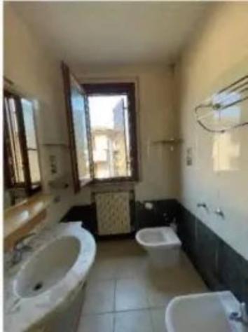 Immobile in asta di 89 m², box auto in vendita a Cadelbosco di Sopra - Foto 5