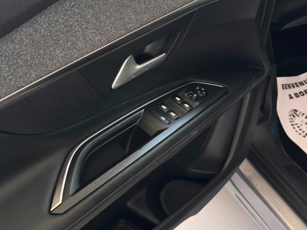 Peugeot 3008 BlueHDi 130 S&S Allure GT-LINE - Foto 8