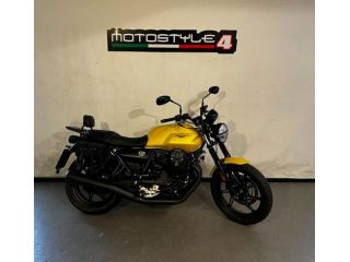 MOTO GUZZI V7 STONE