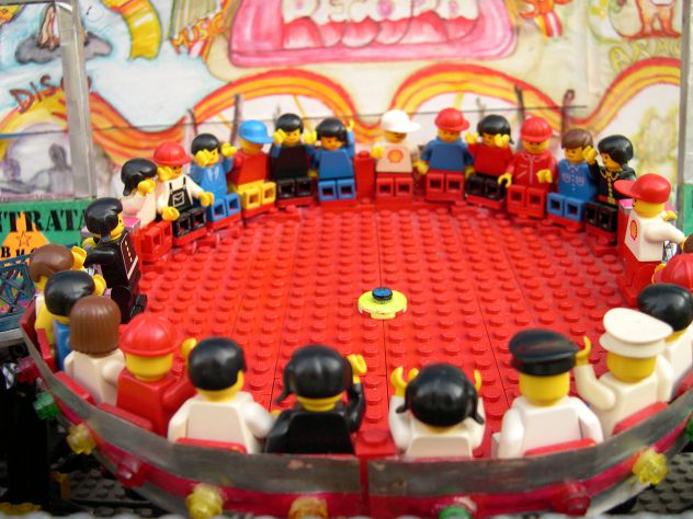 Tagadà modellismo creato in lego opera UNICA