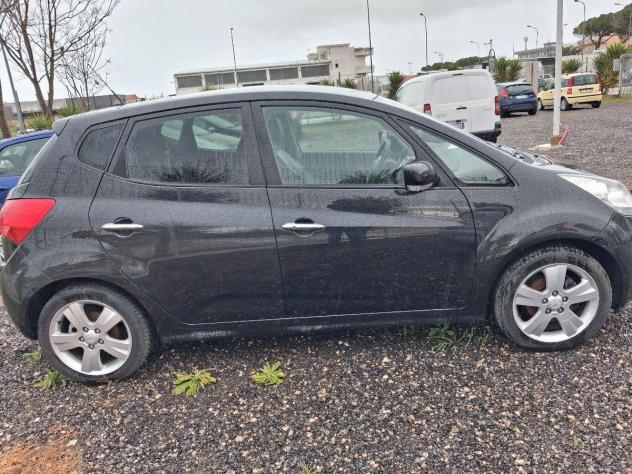 KIA - Venga - 1.6 CRDi VGT TX - Foto 6
