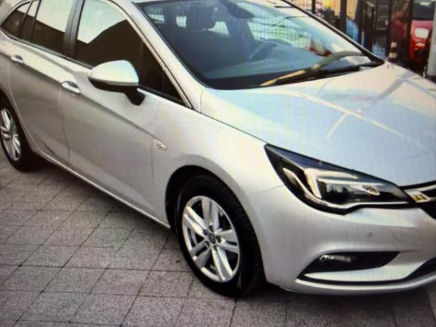 Opel Astra 1.6 CDTi 110CV Start&amp;Stop 5 porte Dynamic
