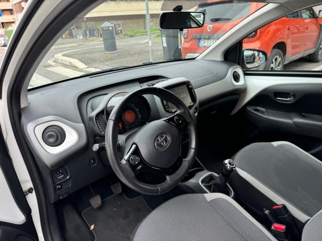 Toyota Aygo Connect 1.0 VVT-i 72 CV 5 porte x-play LED NAVI KAMERA PDC CERCHI 16 - Foto 8