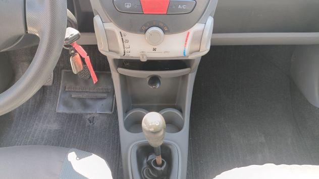 PEUGEOT 107 1.0 SWEET YEARS 5P - Foto 8