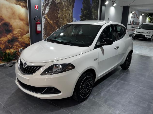 Lancia Ypsilon 1.0 FireFly 5 porte S&S Hybrid Gold - Foto 4