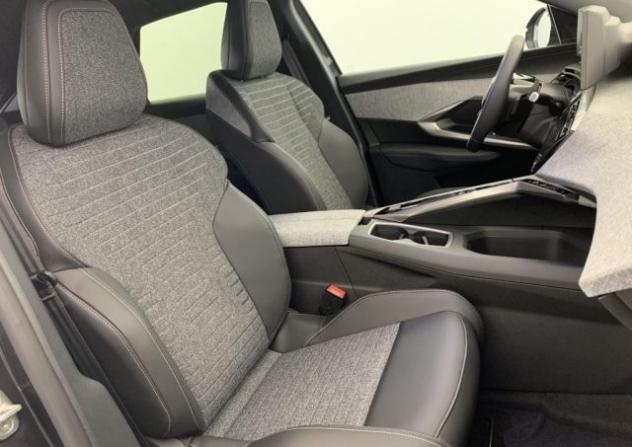 PEUGEOT 3008 1.2 Hybrid 136cv e-DCS6 Allure - Km 0 2026 rif. 23477515 - Foto 7