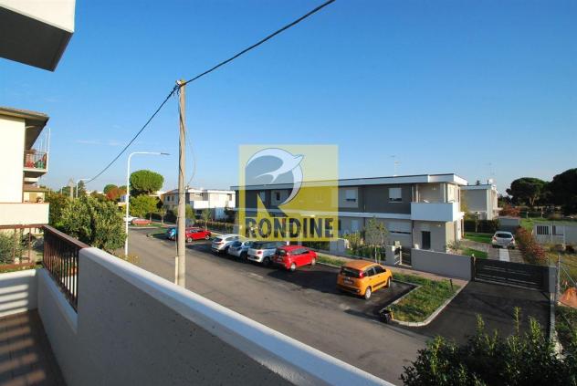 Villetta d'angolo su più livelli con giardino esclusivo - Foto 12