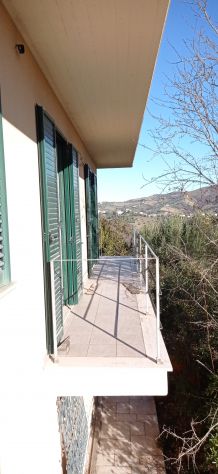 VILLA PANORAMICA CON AMPIO GIARDINO - Foto 5