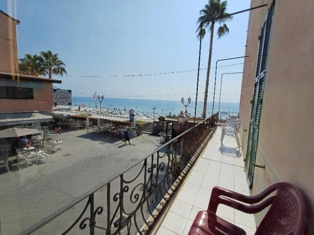 Alassio in posizione unica sul mare - Foto 2