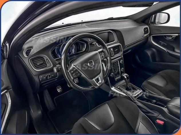 Volvo V40 2.0 d2 R-design 120CV - Foto 9