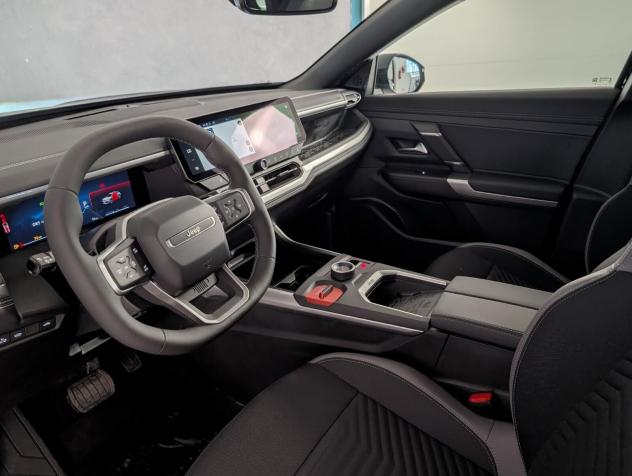 Jeep Compass 1.2 Turbo e-Hybrid 145cv eDCT6 First Edition - Foto 6