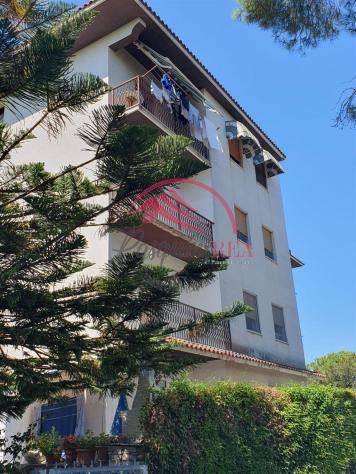 AMPIO E LUMINOSO APPARTAMENTO IN ZONA RESIDENZIALE