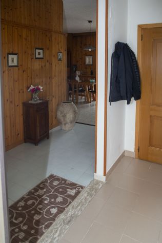 Ampia Soluzione Semindipendente con Ingresso Autonomo e Terrazzo - Giffoni V.P. - Foto 4
