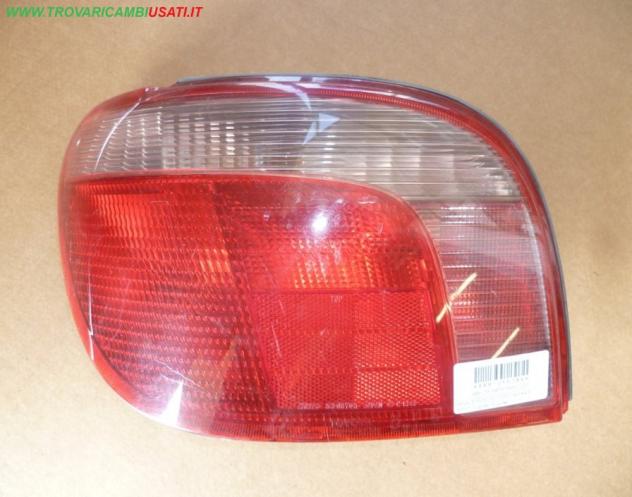 FANALE POST.S. TOYOTA YARIS (XP10) 3 porte / 5 porte  Parti elettriche  Fanaleria  Fanali  Fanale post. sx. TOYOTA - YARIS - 01-03-1999 - 01-02-2003