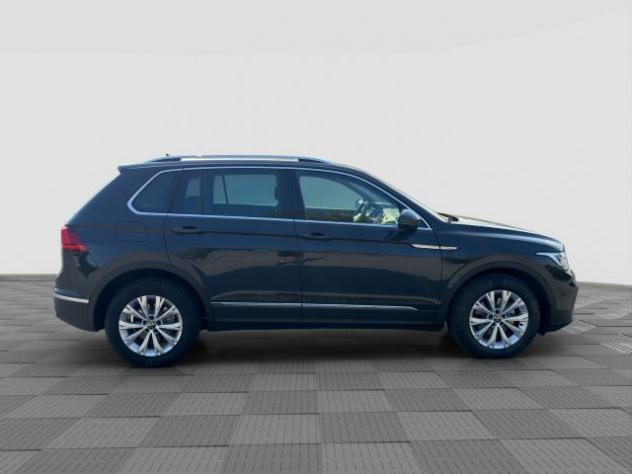 VOLKSWAGEN Tiguan Tiguan 2.0 TDI 150 CV SCR DSG Life rif. 24024093 - Foto 6