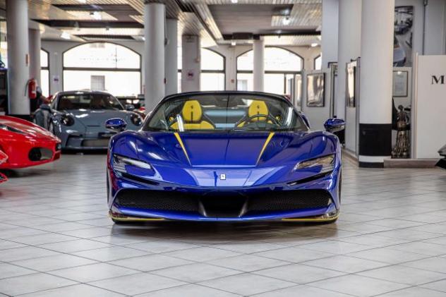 FERRARI SF90 Spider TAILOR MADE|ASSETTO FIORANO ESTESO|CARBON rif. 24161560 - Foto 2