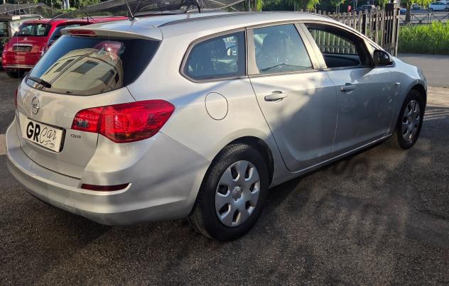 Opel Astra 1.7 CDTI 110CV Sports Tourer Cosmo - Foto 5