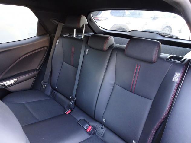Lexus LBX Hybrid Emotion - Foto 9