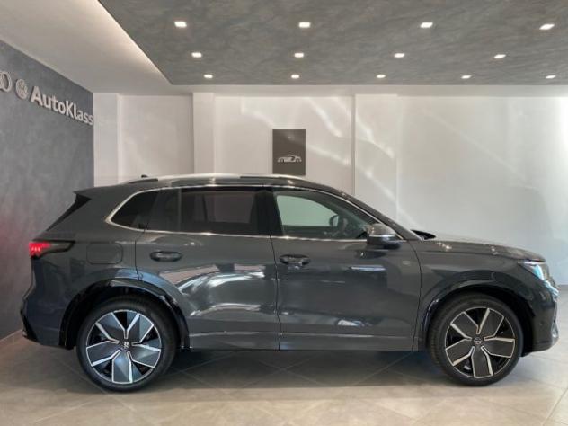VOLKSWAGEN Tiguan 2.0 TDI 150 CV DSG R-Line Plus - NUOVA - - Foto 3
