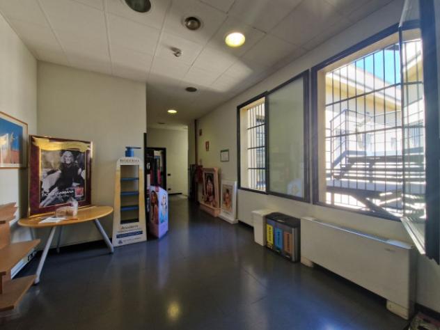 Immobile di 3650 m² con più di 5 locali in vendita a Baranzate - Foto 11