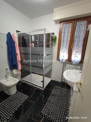 Appartamento completamente ristrutturato con tre camere, taverna, garage e ampio scoperto esclusivo - Foto 8