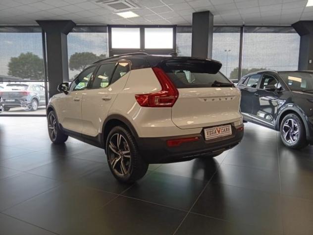 VOLVO XC40 T5 Recharge Plug-in Hybrid R-design rif. 23827224 - Foto 6