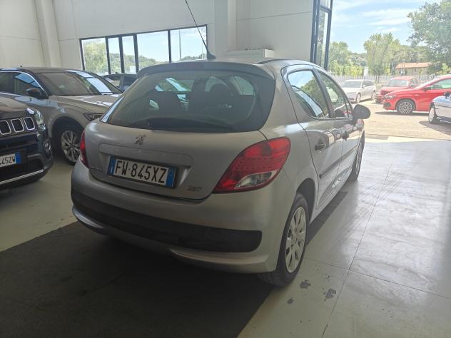 Peugeot 207 1.4 8V 75CV 5p. X Line - Foto 5