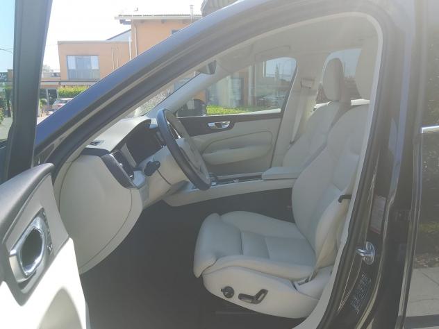 Volvo XC60 XC60 2.0 B4 Essential *PROMO AZZURRA* - Foto 9