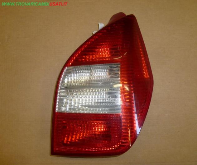 FANALE POST.D. ROSSO BIANCO CITROEN C2 (A6) Parti elettriche Fanaleria Fanali Fanale post. sx. CITROEN - C2 - 01-11-2008 - 01-01-2010