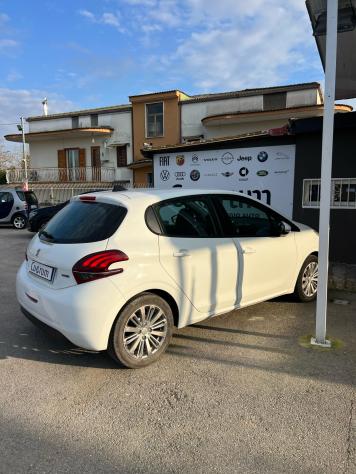 Peugeot 208 BlueHDi 75 5 porte Allure - Foto 4