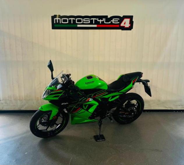 KAWASAKI Ninja 125 2025 - Foto 2
