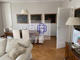 Appartamento milano quattro locali affitto piano alto