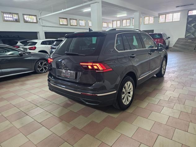 Volkswagen Tiguan 2.0 TDI 150 CV SCR DSG Life - Foto 8