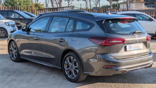 FORD Focus 1.0 ECOBOOST H ST LINE 125cv POWERSHIFT rif. 24195419 - Foto 3