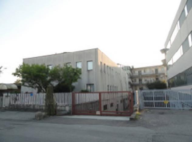 Immobile in asta di 327 m² con più di 5 locali in vendita a Paderno Dugnano - Foto 8