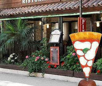 Insegna PIZZA in vetroresina (fiberglass) per esterno Pizza a totem - Foto 4