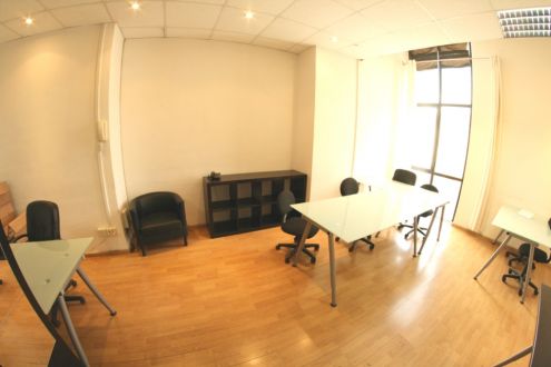 Ufficio arredato 6 postazioni incl. condominio vigilanza canoni utenze posti auto euro 349