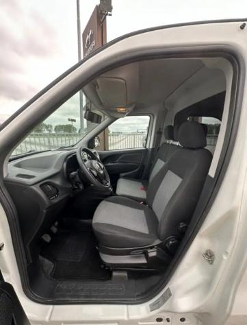 FIAT Doblò 1.6 MJT 105CV Cargo Maxi Furgonatura - Foto 6