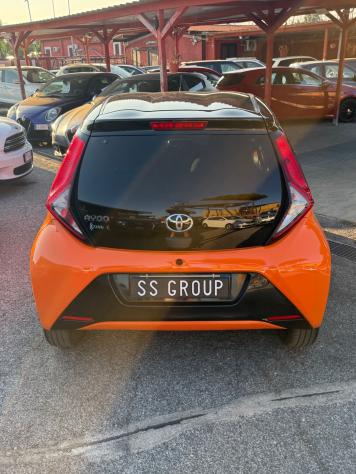 Aygo Connect 1.0 VVT-i 72 CV 5 porte x-clusive-unipro - Foto 7