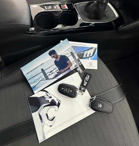 Peugeot 2008 PureTech Allure Pack (VENDUTA) - Foto 2