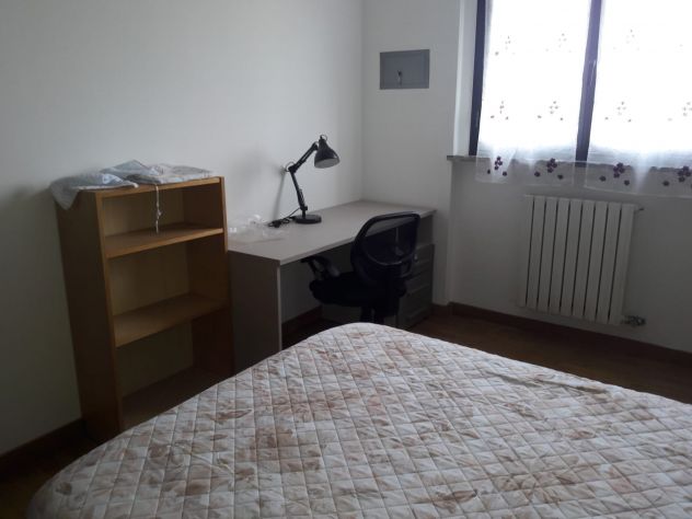 Camere singole arredate con bagno privato