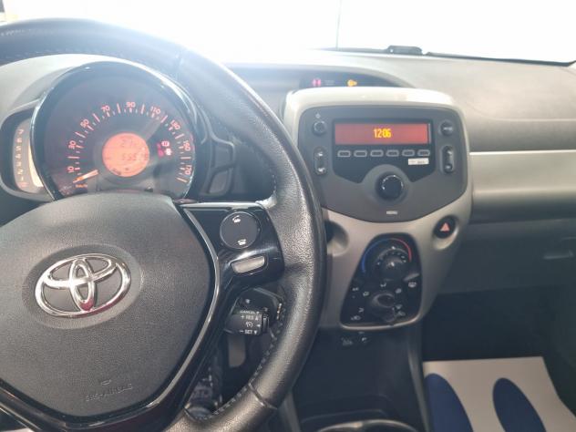 Toyota Aygo 1.0 VVT-i 69 CV 5 porte x-cool - Foto 8