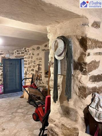 VENDESI IN VINCHIATURO, ALLA CONTRADA CARDARELLE UNA SOLUZIONE ABITATIVA INDIPENDENTE, CON 8000 MQ DI TERRENO - Foto 10