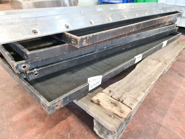 2 scaffalature a 4 e 5 ripiani usate - Foto 5