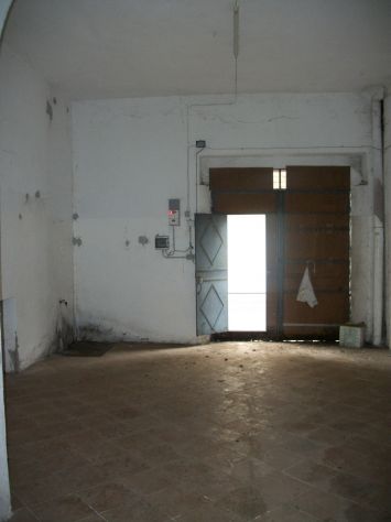 Garage deposito magazzino di 80 m2 viale san Francesco via Marconi - Foto 4