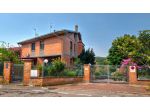 APPARTAMENTO di 6 vani e di 250 mq (MONTERENZIO - Villa di Cassano) rif. VC 26