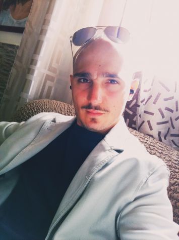 Barbiere con servizio a domicilio Tel:3806523592