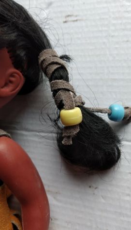 Vintage HAWAIAN DOLLS bambolina anni 60 vestita da indiana made hong kong - Foto 8