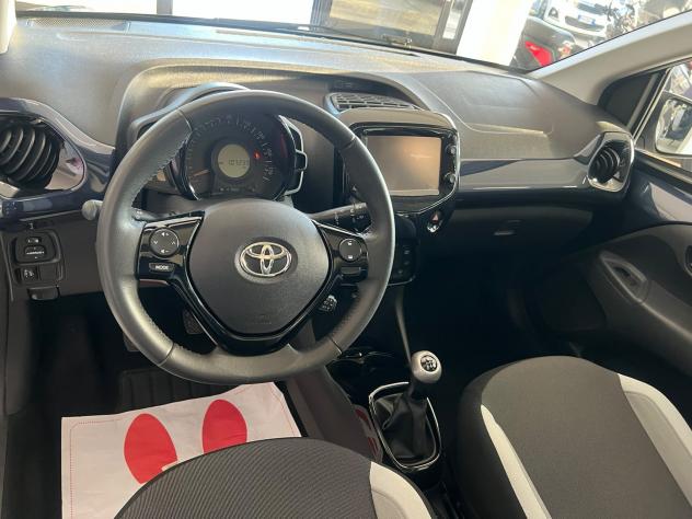 Toyota Aygo 1.0 VVT-i 69 CV 5 porte x-clusiv - Foto 10